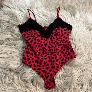 Express bodysuit size M